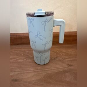 Hydrapeak Blue Bow Tumbler Brand New